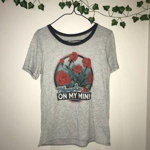 Super comfy Ambercrombie and Fitch graphic